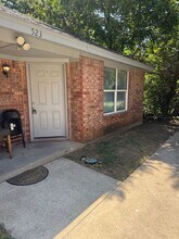 523 Oakwood Ln in Arlington, TX - Building Photo - Building Photo