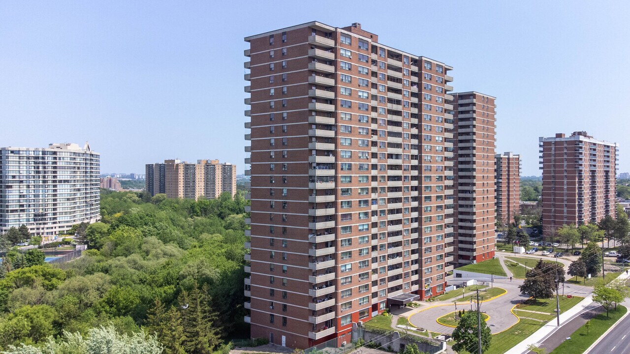 Humberview I & II in Toronto, ON - Building Photo