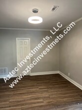 1716 Thompson Ave in East Point, GA - Building Photo - Building Photo