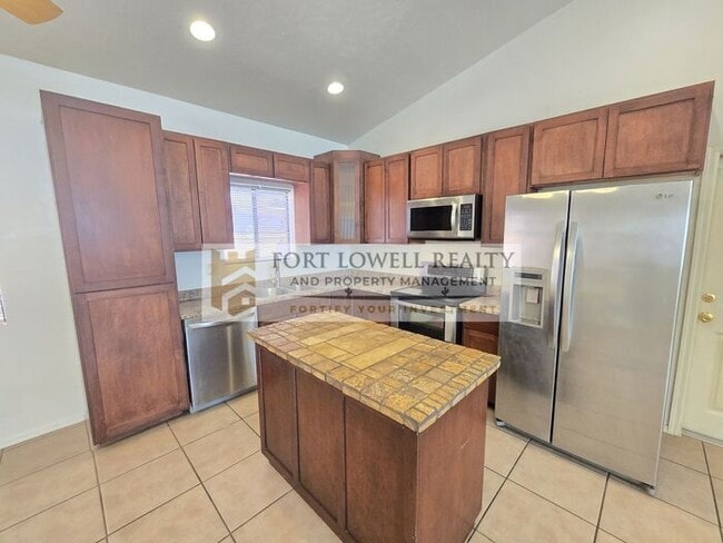property at 920 W Starr Pass Blvd