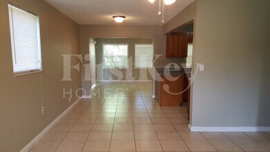 5970 NW 42nd Terrace in Fort Lauderdale, FL - Building Photo - Building Photo