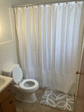 826 Hess Ave, Unit 4 in Erie, PA - Building Photo - Building Photo
