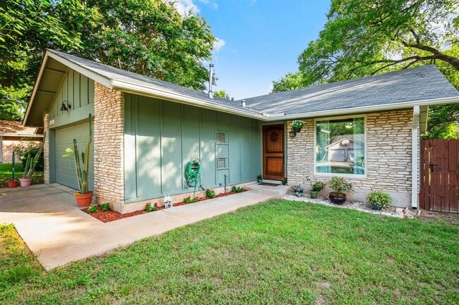 4702 Gray Fox Dr in Austin, TX - Building Photo - Building Photo