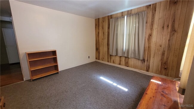 property at 6 Balzac Ct