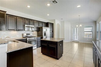 5151 Scenic Lake Dr in Georgetown, TX - Building Photo - Building Photo