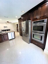 3381 SW 51st St in Fort Lauderdale, FL - Building Photo - Building Photo