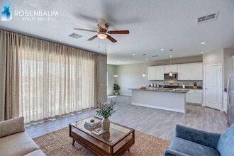 10261 W Concordia Dr in Arizona City, AZ - Building Photo - Building Photo