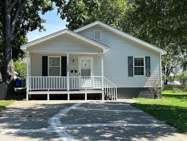 property at 1086 Duncan Ave