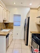 917 N Sierra Bonita Ave in West Hollywood, CA - Building Photo - Building Photo