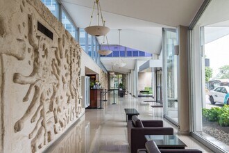 3550 N Lake Shore Dr, Unit 2611 in Chicago, IL - Building Photo - Building Photo