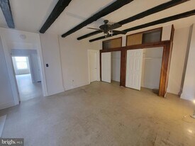 23 King St in Pottstown, PA - Building Photo