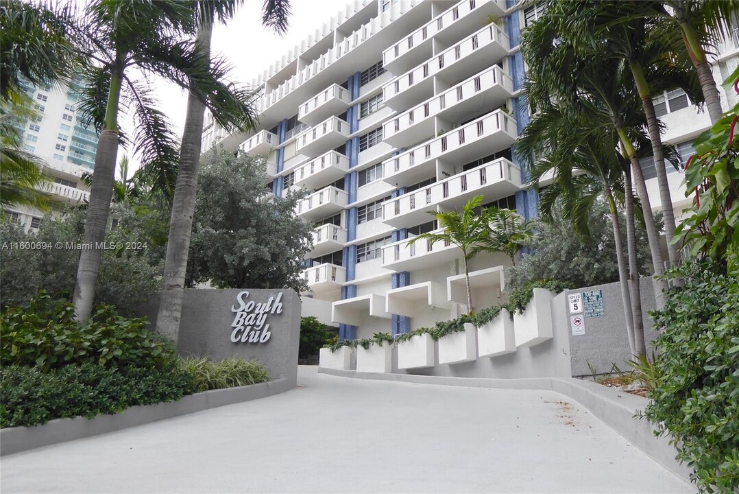 800 West Ave, Unit PH15 in Miami Beach, FL - Foto de edificio