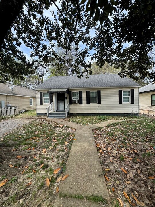 3348 Bowen Ave in Memphis, TN - Foto de edificio