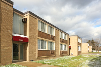 Kirkwood Apartments in Detroit, MI - Building Photo - Building Photo