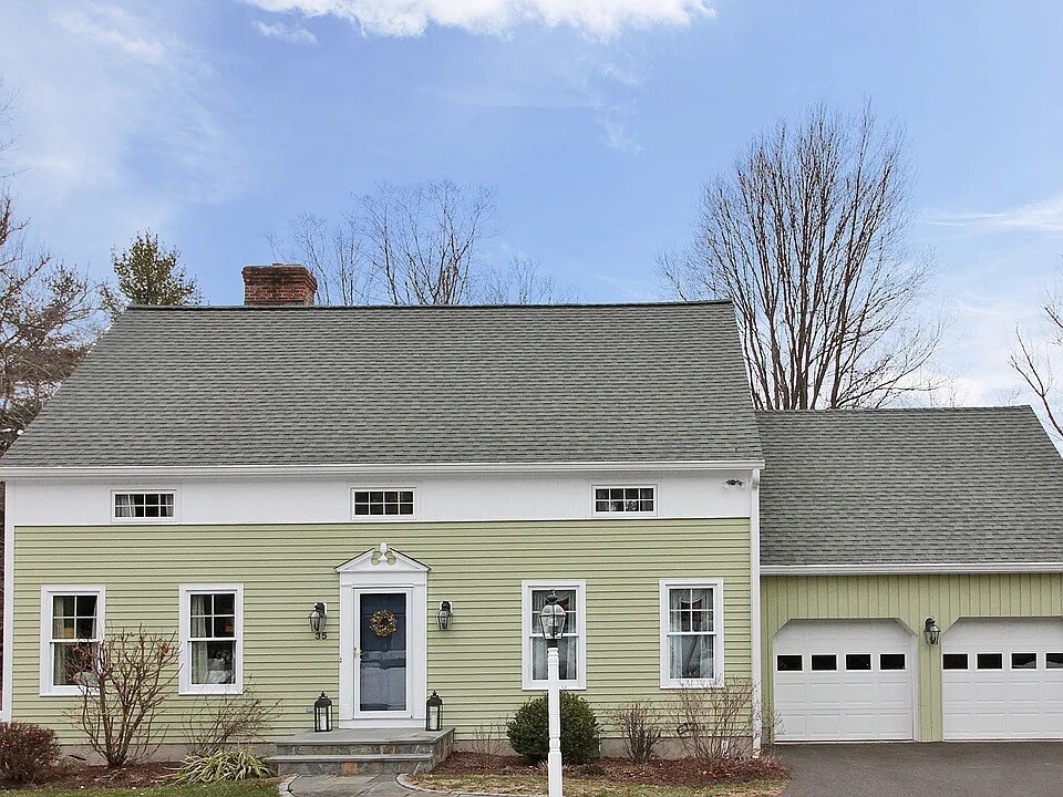 29 Griffith Ln in Ridgefield, CT - Building Photo