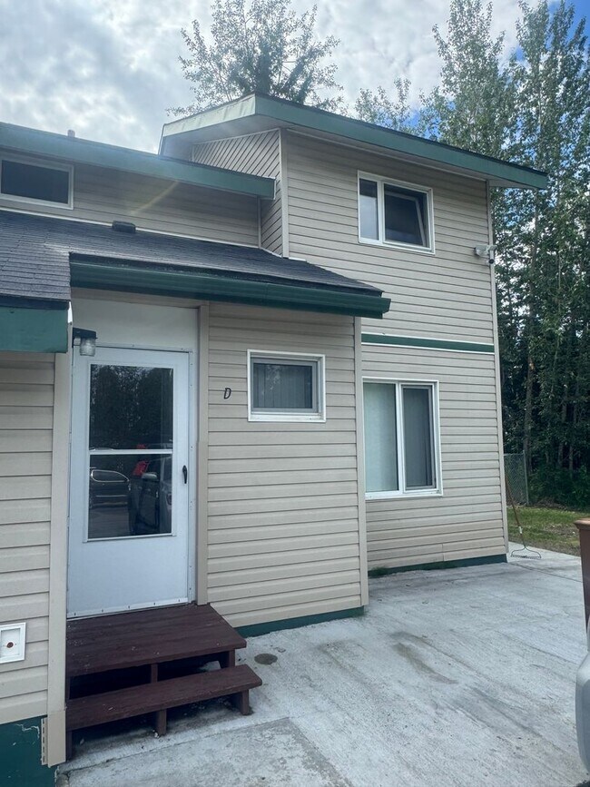 1421 24th Ave, Unit #D in Fairbanks, AK - Building Photo - Building Photo