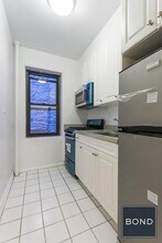 124 E 24th St in New York, NY - Building Photo - Building Photo