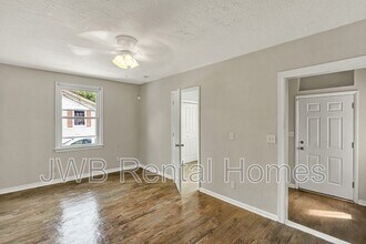 8944 Jackson Ave in Jacksonville, FL - Building Photo - Building Photo