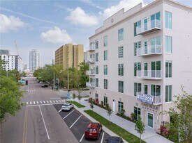600 3rd Ave S in St. Petersburg, FL - Building Photo