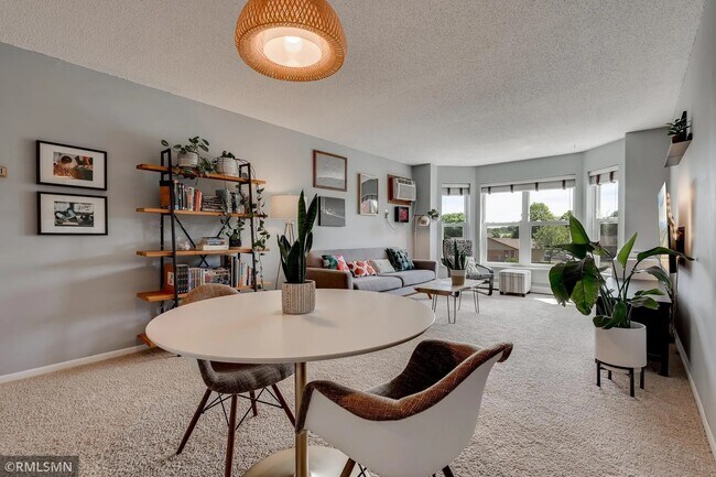 property at 720 3rd Ave NE