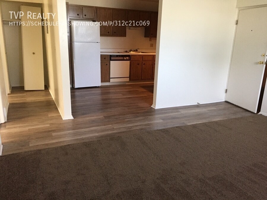 1259 1/2 E Erie Ave in Lorain, OH - Building Photo