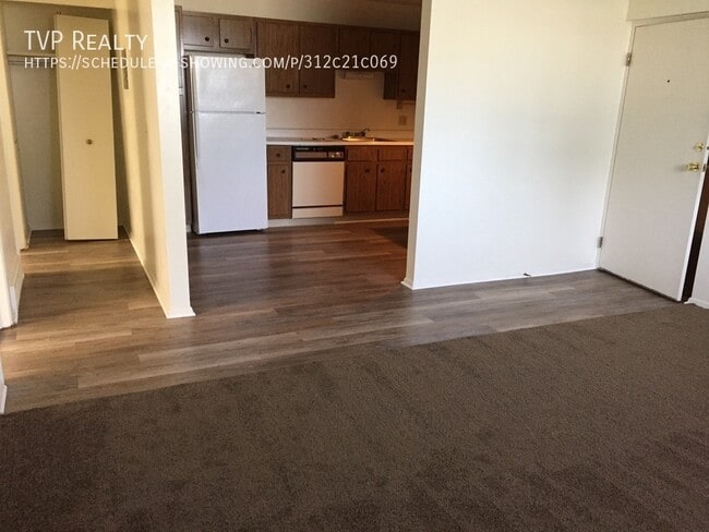 property at 1259 1/2 E Erie Ave