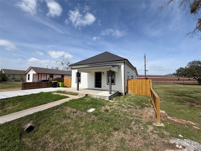 property at 1610 George Ave