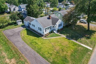 18 Federal St in West Hartford, CT - Building Photo