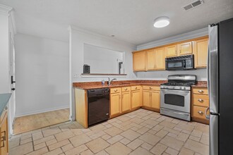 2280 Carrington Dr in Ellenwood, GA - Foto de edificio - Building Photo