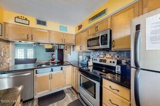 8013 Beach Dr in Panama City Beach, FL - Building Photo - Building Photo