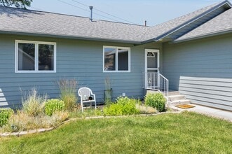5690 Dove Ct in Lolo, MT - Building Photo - Building Photo