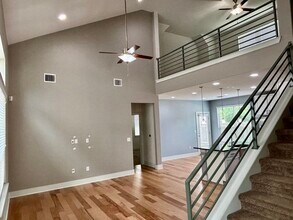 1013 Totis Rd in Austin, TX - Building Photo - Building Photo