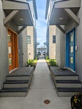 957 W 12th Ave in Anchorage, AK - Building Photo - Building Photo