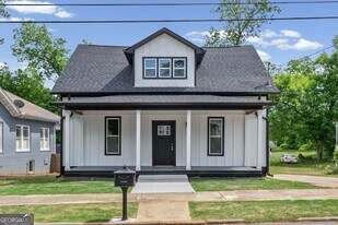 14 Salbide Ave in Newnan, GA - Building Photo