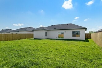 2302 E Moore Rd in San Juan, TX - Building Photo - Building Photo