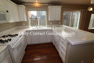 6034 Northeast Birch Street in Hillsboro, OR - Building Photo - Building Photo