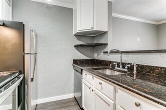 4525 Gilbert Ave in Dallas, TX - Building Photo - Building Photo