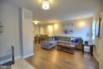 2708 Oakley Ave in Baltimore, MD - Building Photo - Building Photo