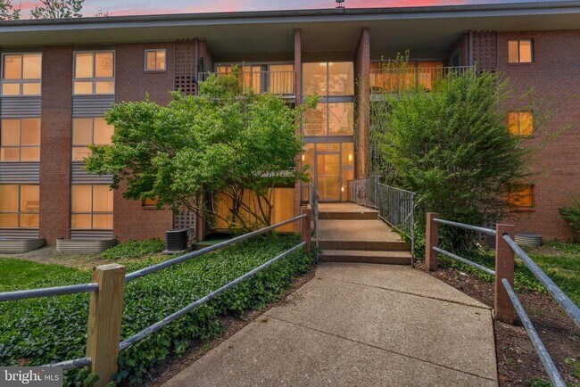 3712 N Rosser St in Alexandria, VA - Building Photo - Building Photo