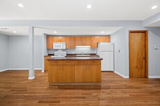 2118 N Hoyne Ave in Chicago, IL - Building Photo - Building Photo