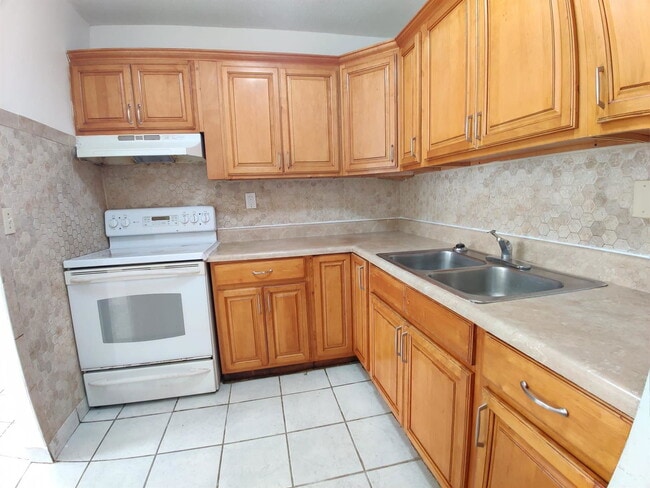 3961 SW 51st St in Fort Lauderdale, FL - Building Photo - Building Photo