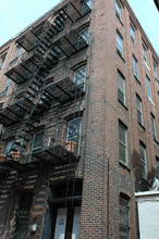 205-215 Cuthbert St in Philadelphia, PA - Building Photo - Building Photo