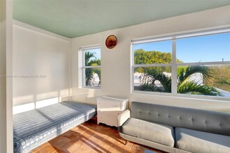 1342 Drexel Ave in Miami Beach, FL - Building Photo - Building Photo