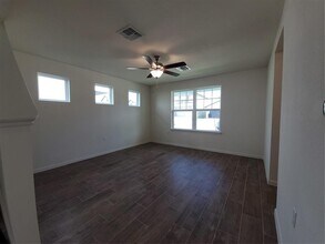 17204 Adoro Dr in Manor, TX - Building Photo - Building Photo