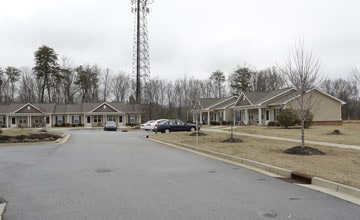 Jays Place Apartments in Easley, SC - Foto de edificio - Building Photo