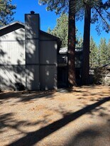 2513 Ponderosa St in South Lake Tahoe, CA - Building Photo