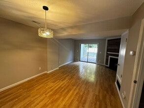 2643 Cottage Pl in Greensboro, NC - Building Photo - Building Photo