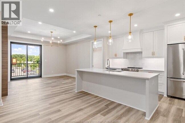 1855 Wyoming Ave in Lasalle, ON - Building Photo - Building Photo