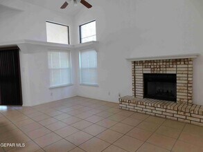 8695 Pilgrimage Cir in El Paso, TX - Building Photo - Building Photo