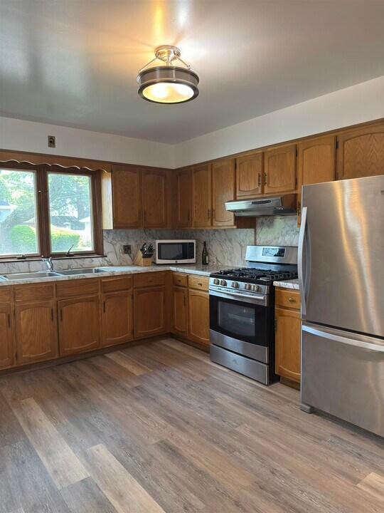 203 Terrace Ave in Hasbrouck Heights, NJ - Building Photo